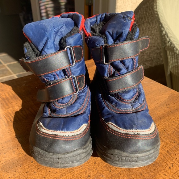 🌈BOGO 50% off🌈 Snow Boots for Toddlers! Size 11, Excellent Used Condition. - Picture 1 of 10